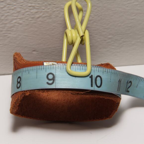 Scorpion Leather Wristband Cuff 8.5" - Picture 3 of 3